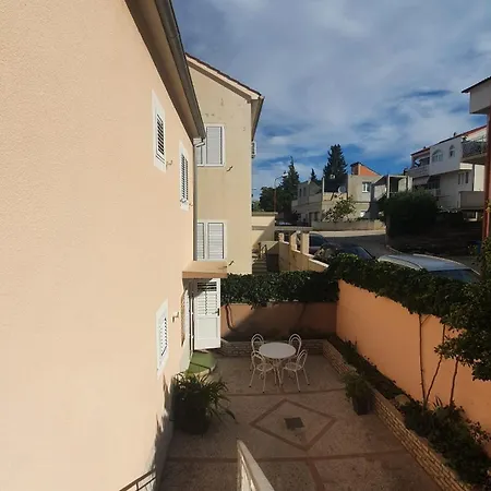 Omim * Sibenik