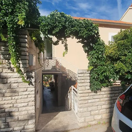 Omim Apartment *
